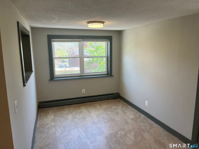 32 Cook Avenue B27, Meriden, CT 06451