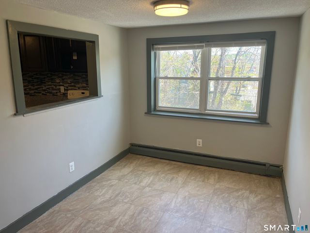 32 Cook Avenue B27, Meriden, CT 06451