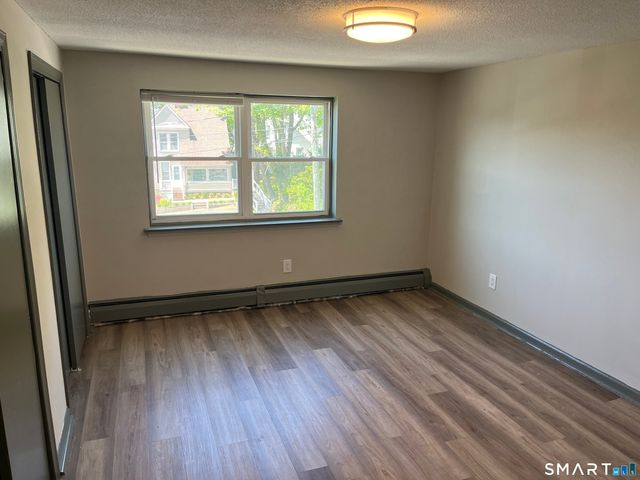 32 Cook Avenue B27, Meriden, CT 06451