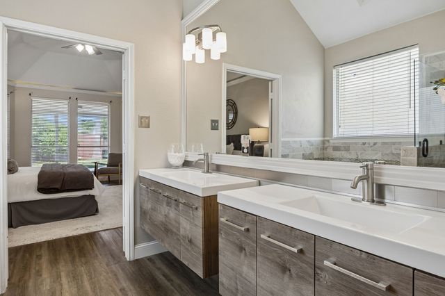 804 Summit Pointe, Lewisville, TX 75077