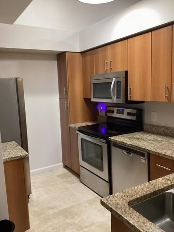 1000 Crystal Way L, Delray Beach, FL 33444