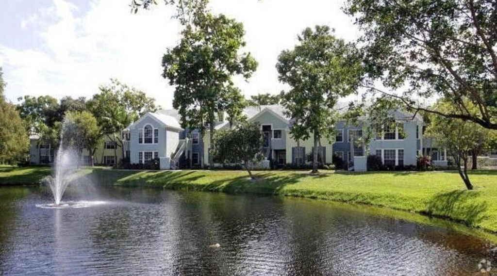 1000 Crystal Way L, Delray Beach, FL 33444