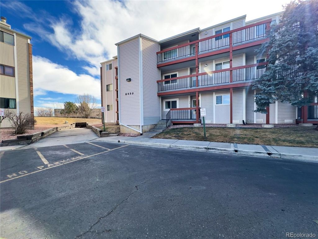8450 Decatur St 104, Westminster, CO 80031