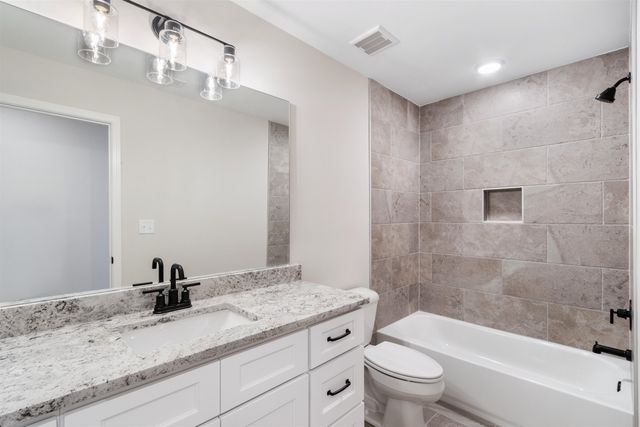 5296 THUNDER BOLT CV, Lakeland, TN 38002