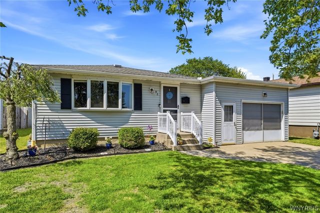 92 Sprucewood Drive, Cheektowaga, NY 14227