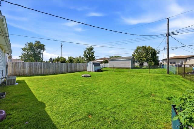 92 Sprucewood Drive, Cheektowaga, NY 14227