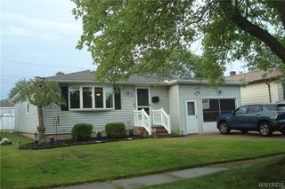 92 Sprucewood Drive, Cheektowaga, NY 14227
