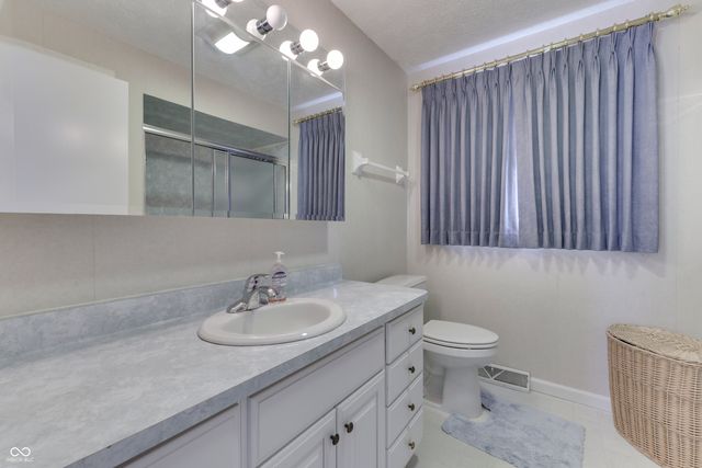 4555 Blackstone Drive, Indianapolis, IN 46237