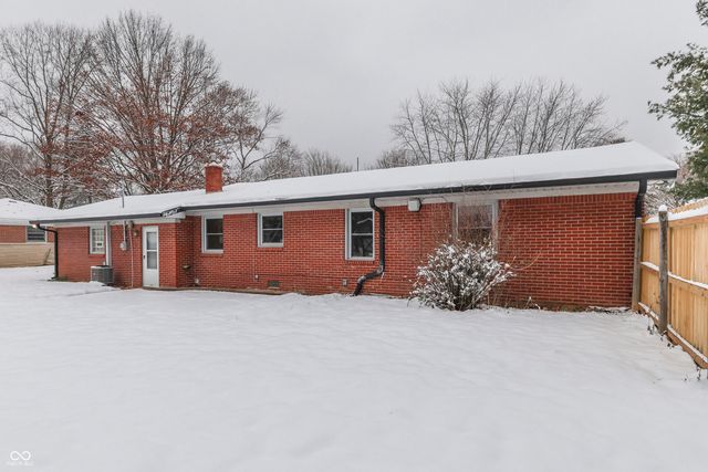 4555 Blackstone Drive, Indianapolis, IN 46237