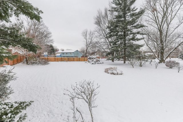 4555 Blackstone Drive, Indianapolis, IN 46237