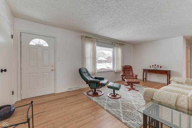 4555 Blackstone Drive, Indianapolis, IN 46237