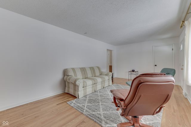 4555 Blackstone Drive, Indianapolis, IN 46237