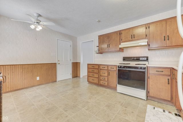 4555 Blackstone Drive, Indianapolis, IN 46237