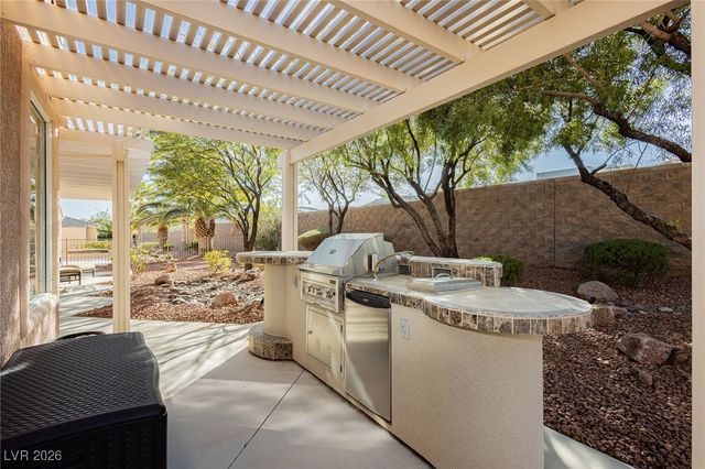 5123 Vincitor Street, Las Vegas, NV 89135