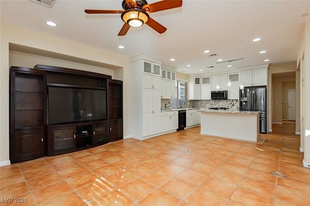 5123 Vincitor Street, Las Vegas, NV 89135