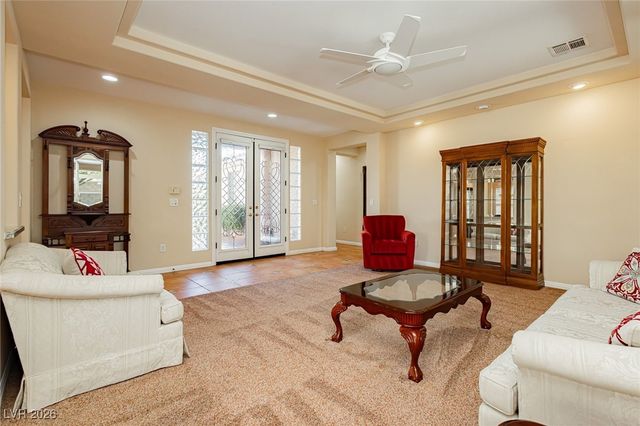 5123 Vincitor Street, Las Vegas, NV 89135