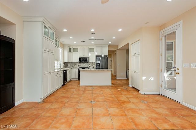 5123 Vincitor Street, Las Vegas, NV 89135