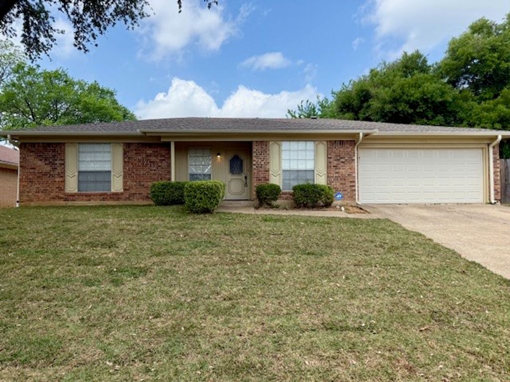 3812 Wrentham Drive, Arlington, TX 76016