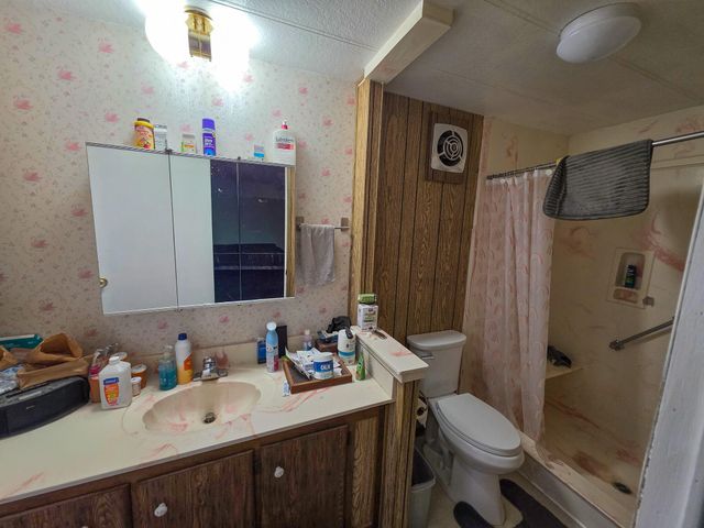 989 Roguelea Lane, Grants Pass, OR 97526