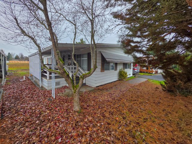 989 Roguelea Lane, Grants Pass, OR 97526