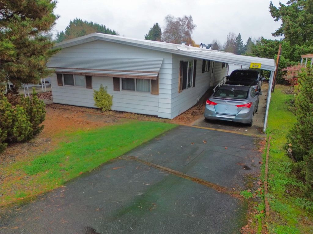 989 Roguelea Lane, Grants Pass, OR 97526