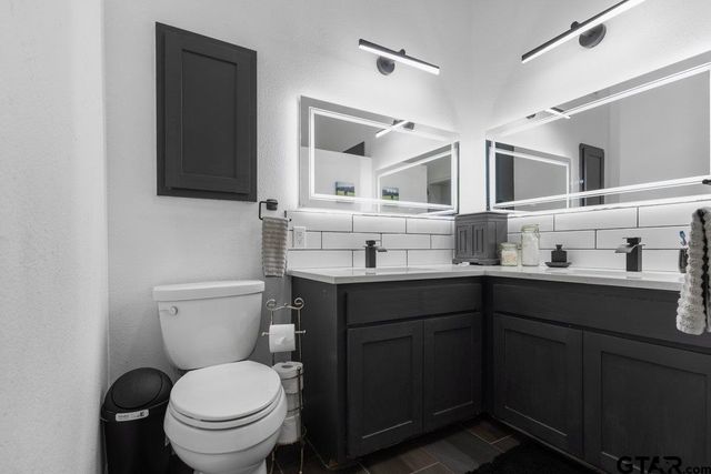1219 Horseshoe Dr, Hideaway, TX 75771