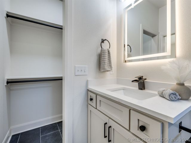 209 N Leahy Street, Sapulpa, OK 74066