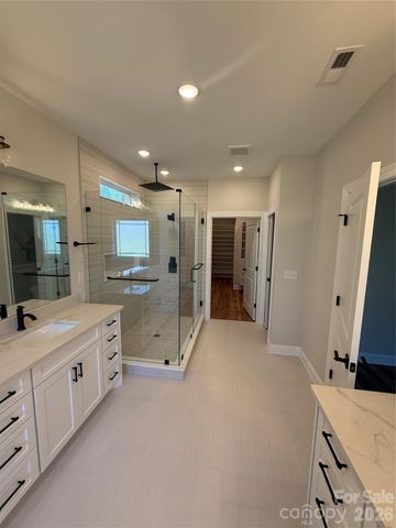 4559 Holly Circle NE, Conover, NC 28613