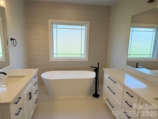 4559 Holly Circle NE, Conover, NC 28613