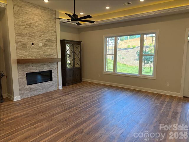 4559 Holly Circle NE, Conover, NC 28613