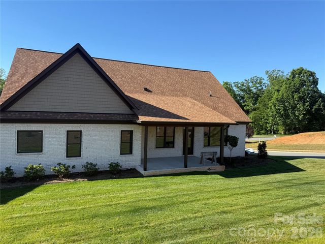 4559 Holly Circle NE, Conover, NC 28613