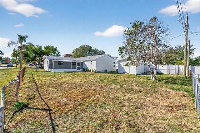 5701 14TH AVENUE N, St Petersburg, FL 33710