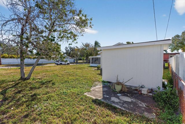 5701 14TH AVENUE N, St Petersburg, FL 33710