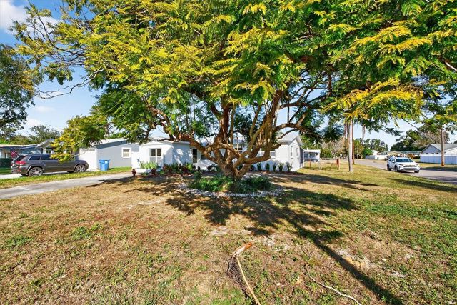 5701 14TH AVENUE N, St Petersburg, FL 33710