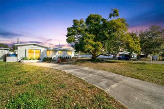 5701 14TH AVENUE N, St Petersburg, FL 33710
