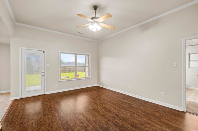 21 Chantileer, Ward, AR 72176