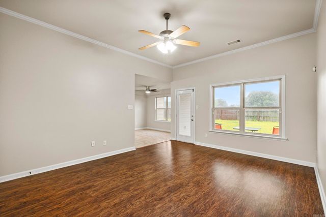 21 Chantileer, Ward, AR 72176