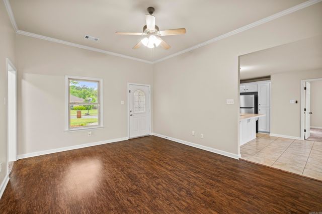 21 Chantileer, Ward, AR 72176