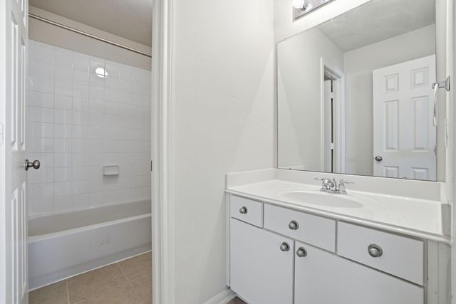 10135 E East Palm Lake Dr Drive, Houston, TX 77034