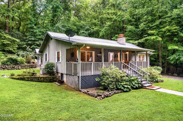 3480 Sugar Camp Circle, Sevierville, TN 37862