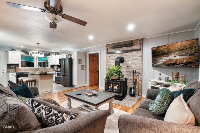 3480 Sugar Camp Circle, Sevierville, TN 37862