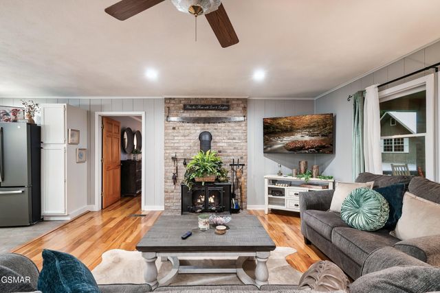 3480 Sugar Camp Circle, Sevierville, TN 37862