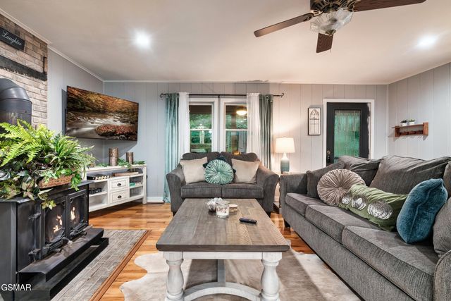 3480 Sugar Camp Circle, Sevierville, TN 37862