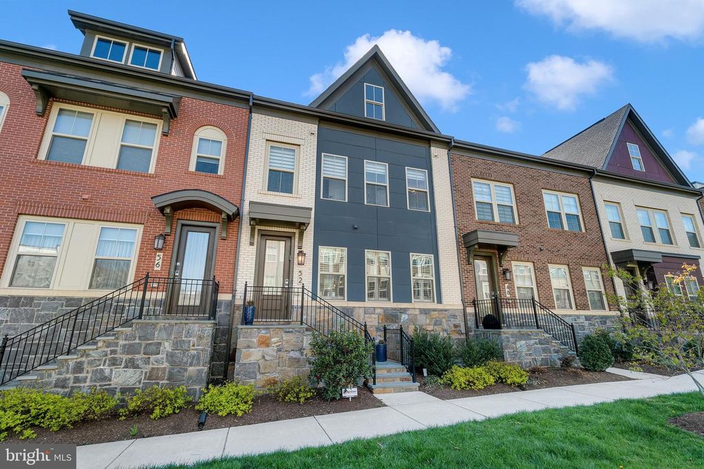 Image 1 of property listing at 52 BLEEKER PL, Gaithersburg, MD 20878