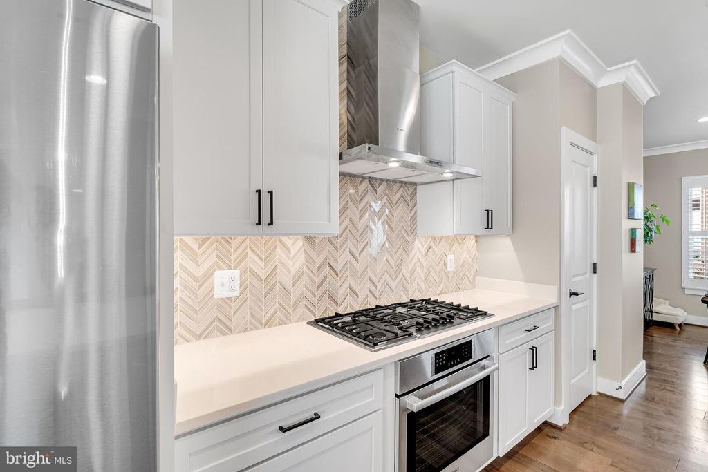 Image 16 of property listing at 52 BLEEKER PL, Gaithersburg, MD 20878