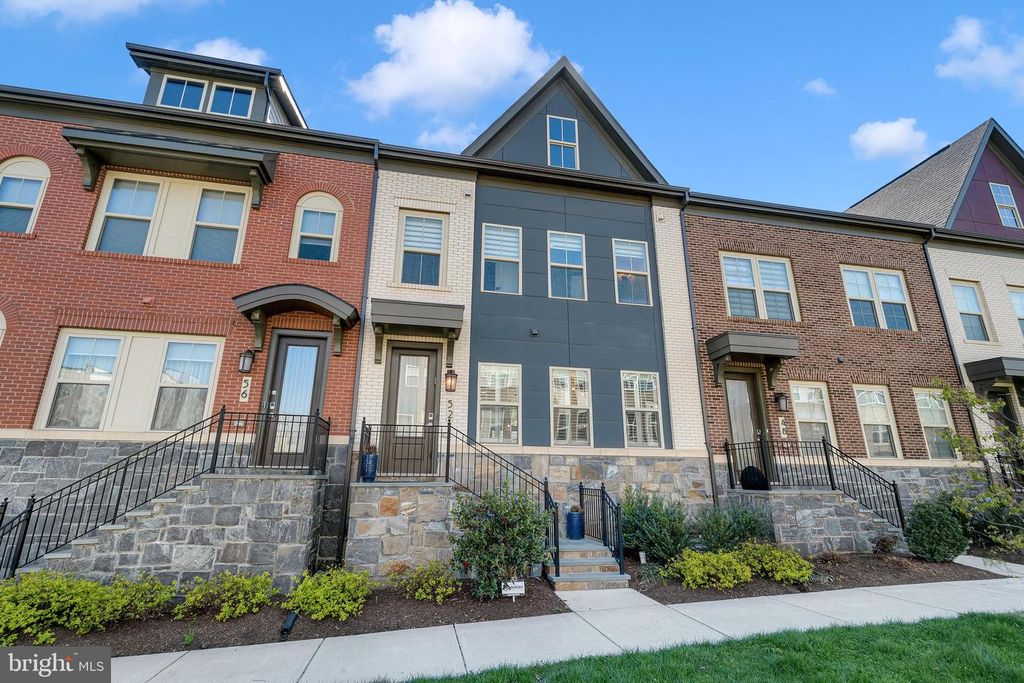 Image 2 of property listing at 52 BLEEKER PL, Gaithersburg, MD 20878