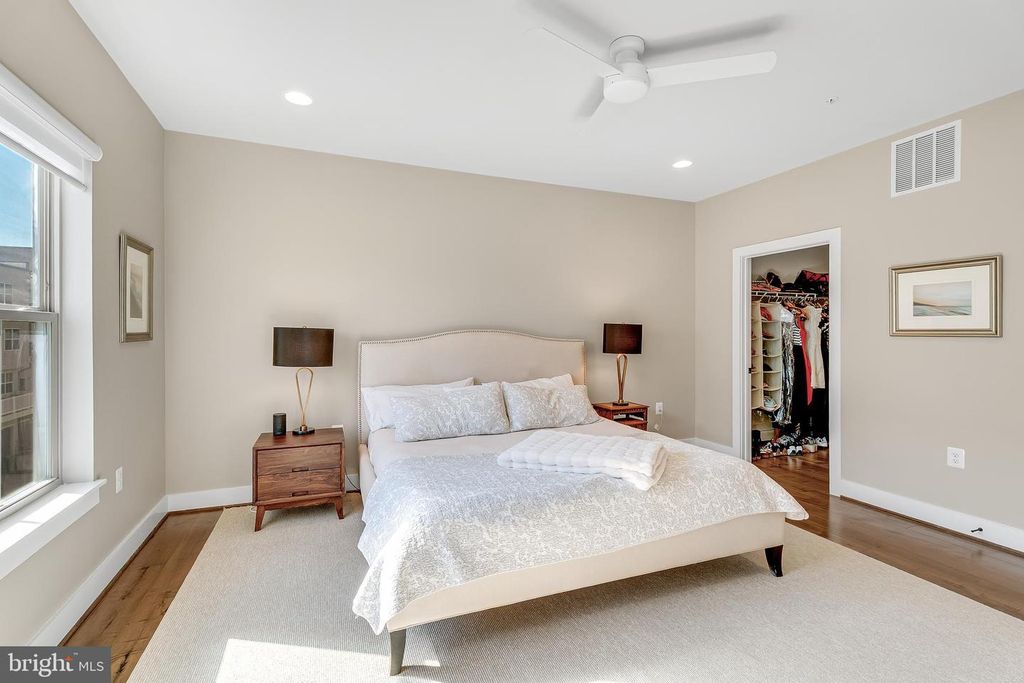 Image 24 of property listing at 52 BLEEKER PL, Gaithersburg, MD 20878