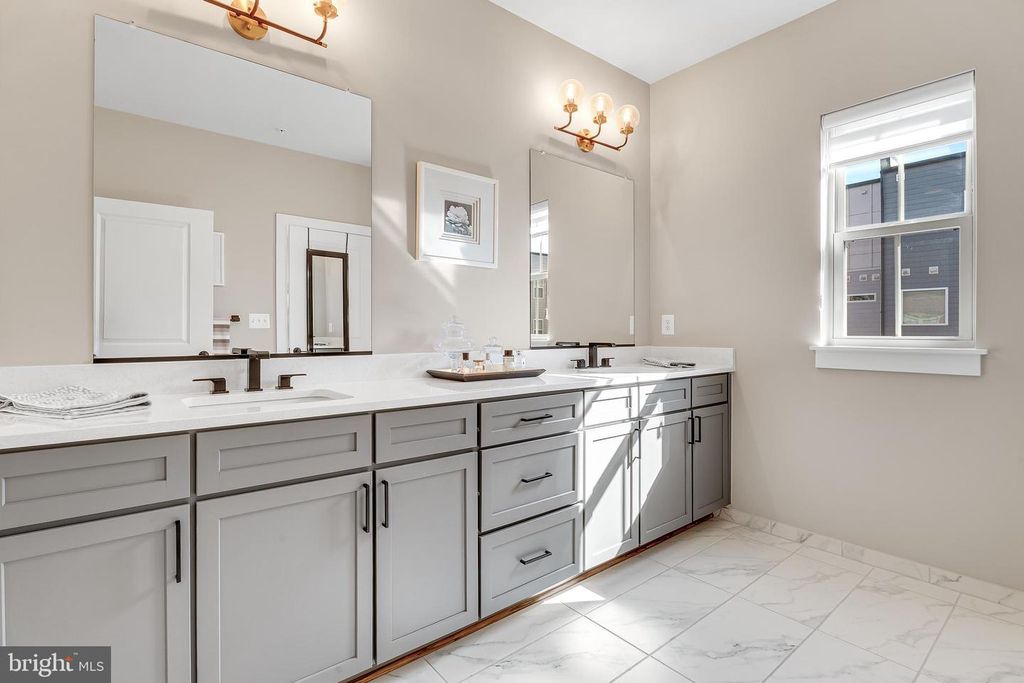 Image 26 of property listing at 52 BLEEKER PL, Gaithersburg, MD 20878