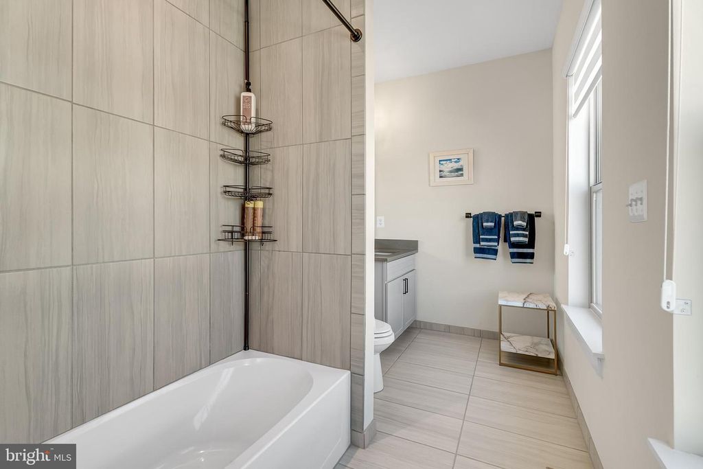 Image 33 of property listing at 52 BLEEKER PL, Gaithersburg, MD 20878