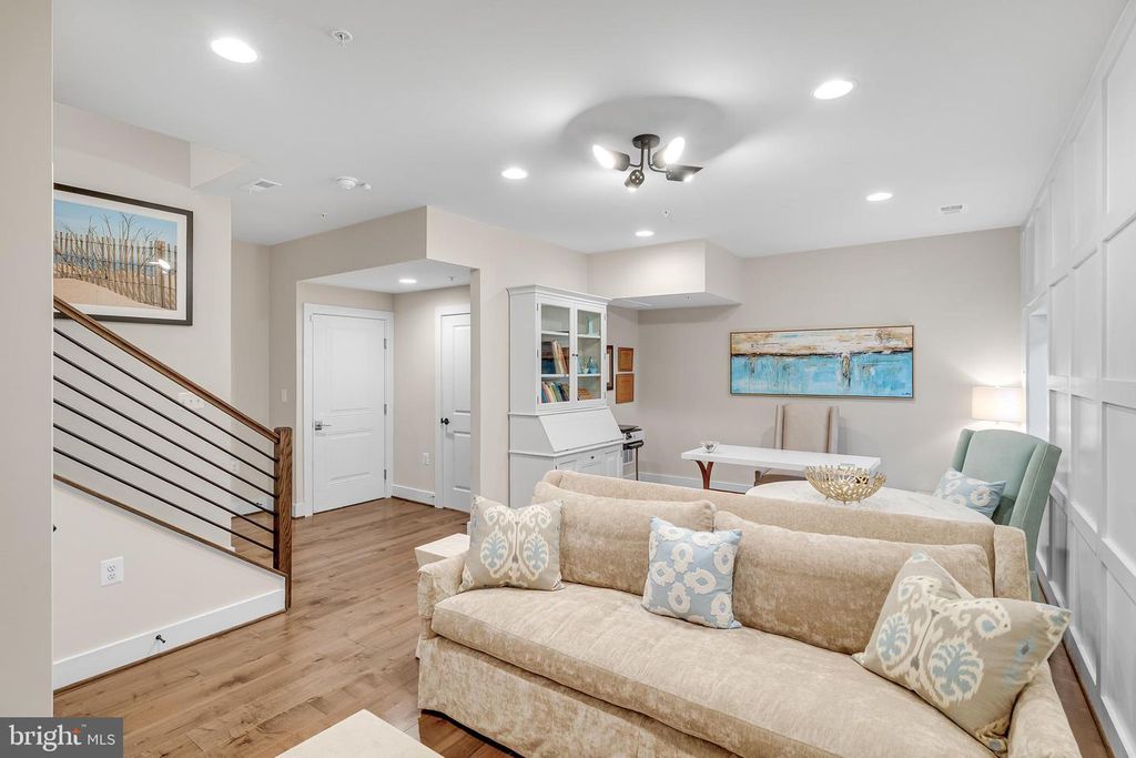 Image 41 of property listing at 52 BLEEKER PL, Gaithersburg, MD 20878